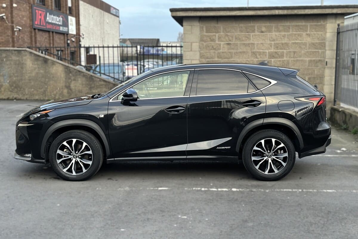 Lexus NX300h