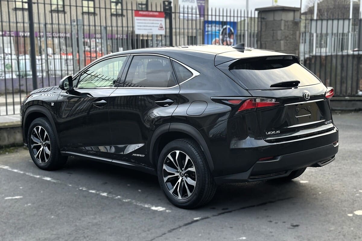 Lexus NX300h