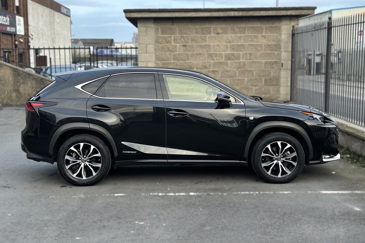 Lexus NX300h