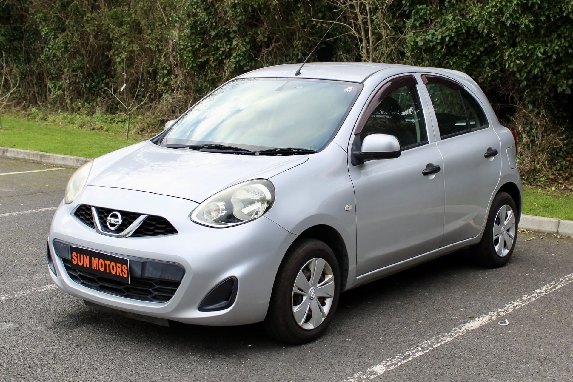 Nissan March